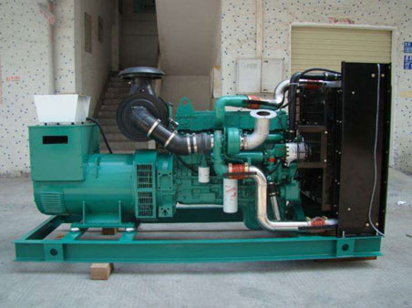 襄州1100kw康明斯柴油发电机组图片 襄州1100kw康明斯柴油发电机组图片